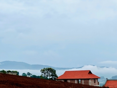 Cần tiền bán gấp lô đất thị trấn ngay sát bên homestay  