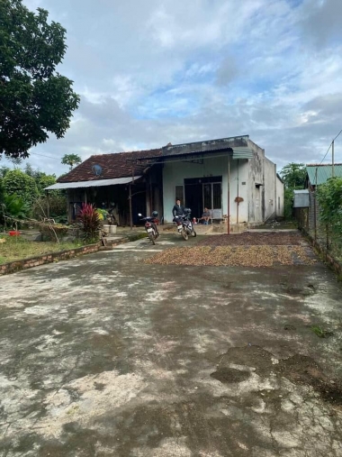 Bán đất 400m2 thổ cư tặng luôn 2 căn nhà xinh xinh  