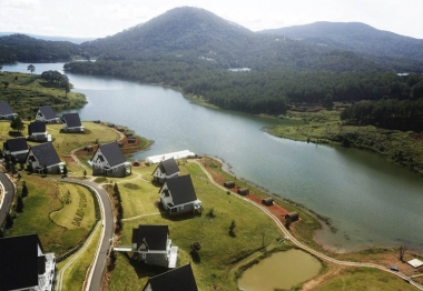 Ngay Bảo Lộc-khu biệt thự hồ có thổ cư chỉ còn 2 nền 